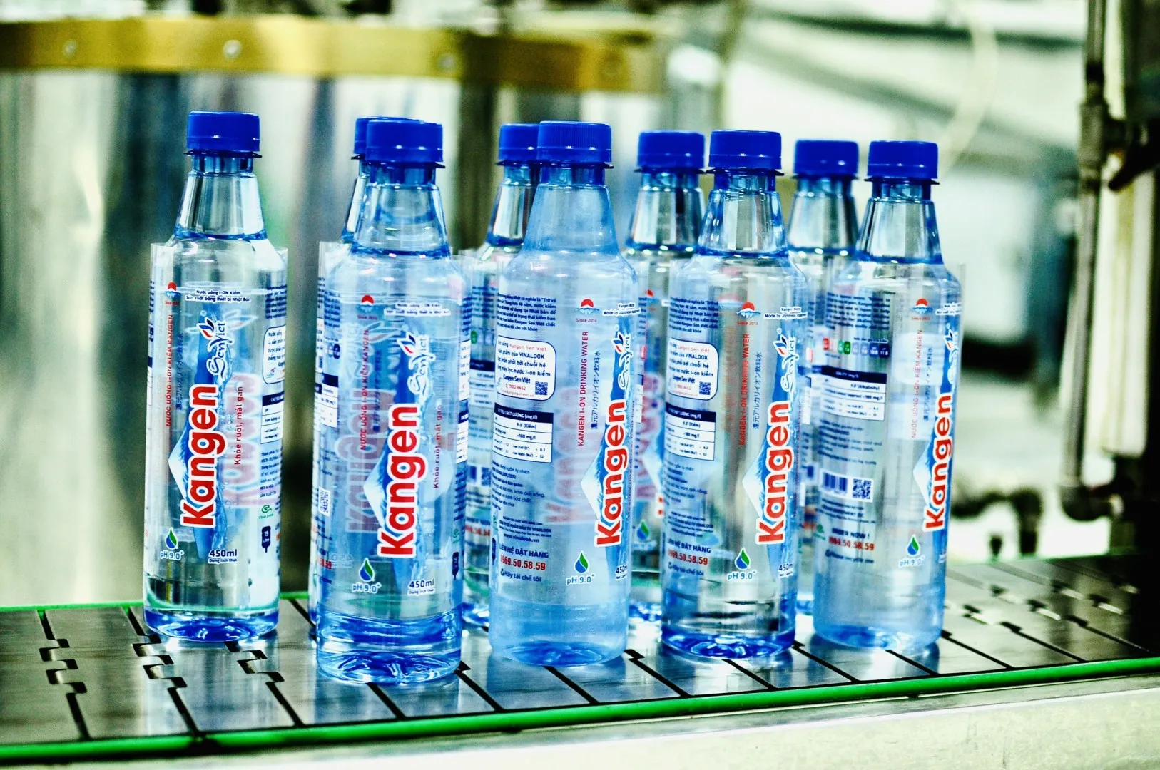 nuoc-kangen-dong-chai-duoc-ban-tren-thi-truong